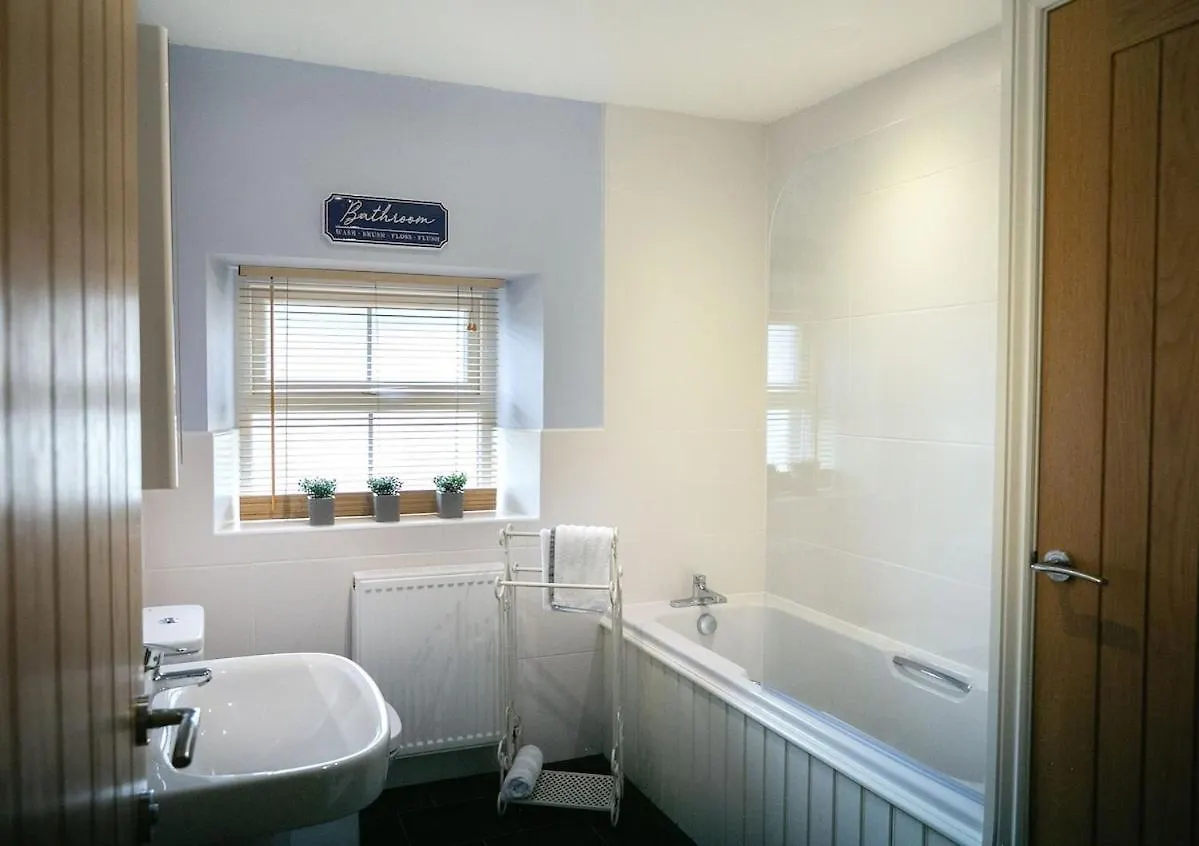 Skipton Centre, Superb 2 Bedroom Cottage